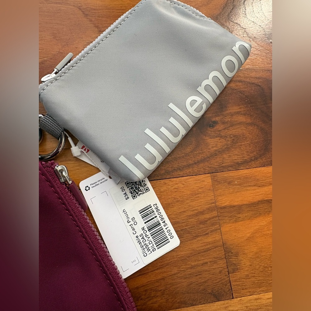 lululemon wristlet dual keyring in light gray & burgundy pouch Larger size, NEW - Picture 3 of 6